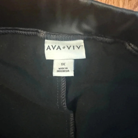 NWT Ava & Viv‎ Faux Leather Leggings size 1XL 16/18 - Picture 3 of 5